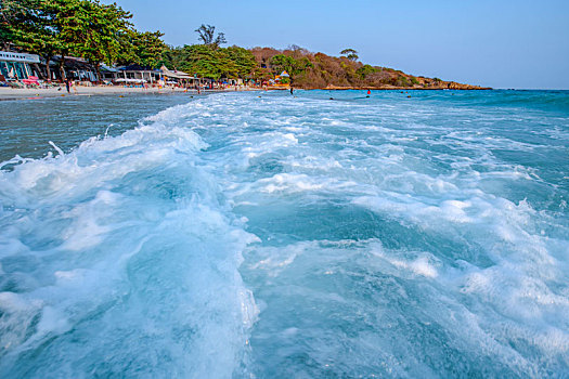 泰国旅游胜地沙美岛波涛