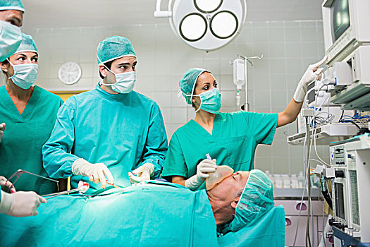 外科,团队,看,监控,手术室