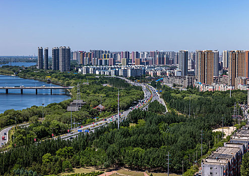 城市河流