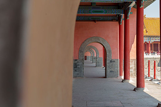 北京故宫拱门长廊