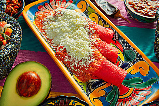 红色,玉米卷饼,墨西哥美食,鳄梨色拉酱,酱,彩色,桌子
