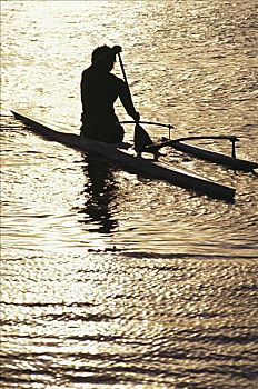 法属玻利尼西亚,帕皮提,单身,舷外支架,独木舟,日落,剪影