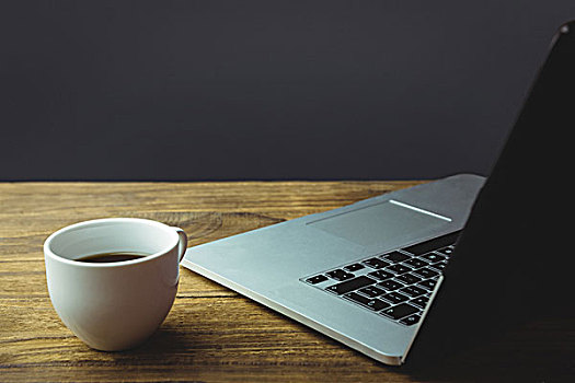黑咖啡,笔记本电脑,桌上,办公室