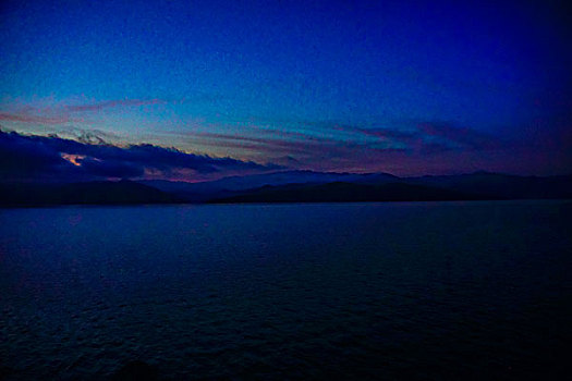 湖,岛,乌云,远山,网箱,小船,天空,蓝色,晚霞