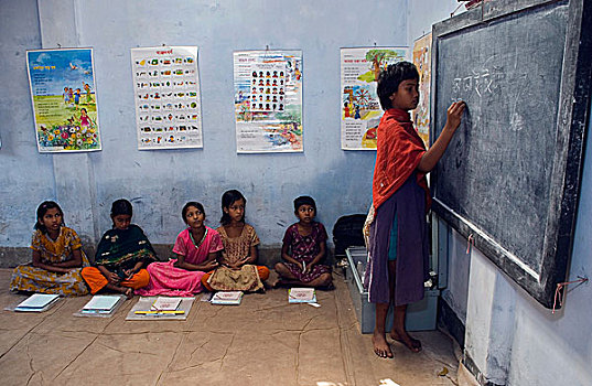 学校,穷,孩子,跑,道路,库尔纳市,孟加拉,2008年