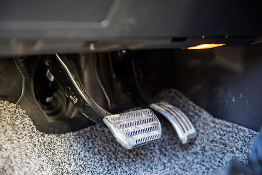 HOWO truck pedal cover rubber grip texture