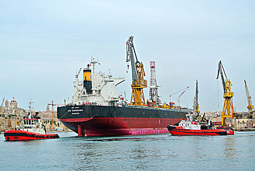 vittoriosa城港口的装卸船
