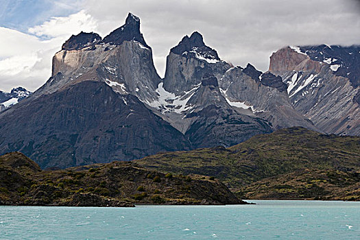暗色,顶峰,花冈岩,山,托雷德裴恩国家公园,裴赫湖,麦哲伦省,区域,巴塔哥尼亚,智利,南美,拉丁美洲,北美