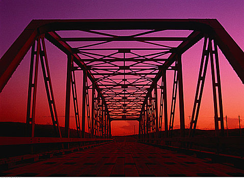 桥,黄昏,艾伯塔省,加拿大
