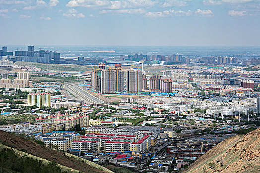 雅玛里克山远眺乌鲁木齐城市