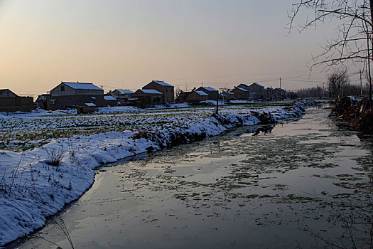 小村小河