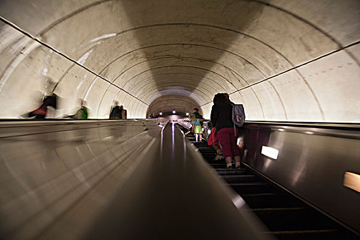 仰视,通勤,扶梯,地铁,火车站,华盛顿特区,美国