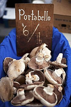 新鲜,蘑菇,农贸市场,价签
