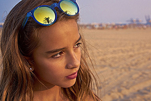 黑发,女孩,海滩,墨镜,棕榈树,反射