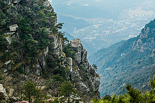 庐山锦秀谷险峰