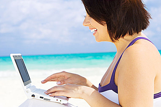 可爱,女人,笔记本电脑,海滩