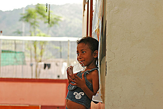 2,two,timorese,girl,smiling