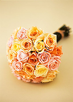 新娘手花,玫瑰花束,彩色蜡笔