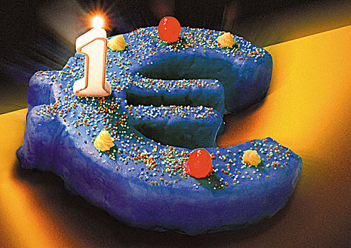 欧元标志,生日蛋糕,数字1,蜡烛,燃烧