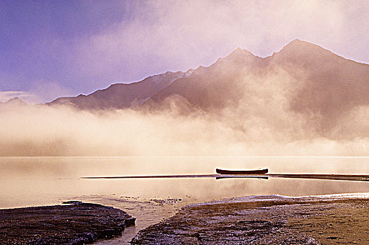 独木舟,鲍伦湖,省立公园,不列颠哥伦比亚省,加拿大