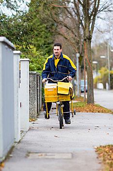 邮差,骑,货物,自行车,室外,邮件