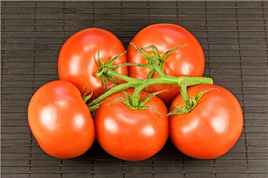 西红柿,黑色背景,餐垫