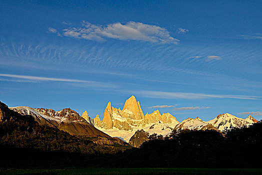 山脉,早晨,亮光,洛斯格拉希亚雷斯国家公园,圣克鲁斯省,巴塔哥尼亚,阿根廷,南美