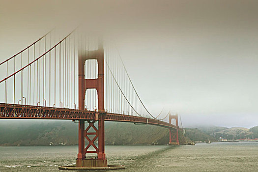 金门大桥,薄雾,旧金山,加利福尼亚,美国