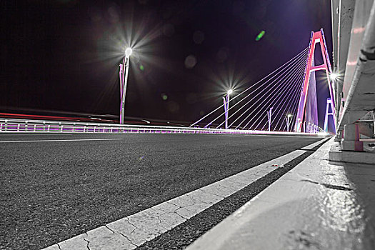 内蒙古鄂尔多斯市大桥夜景