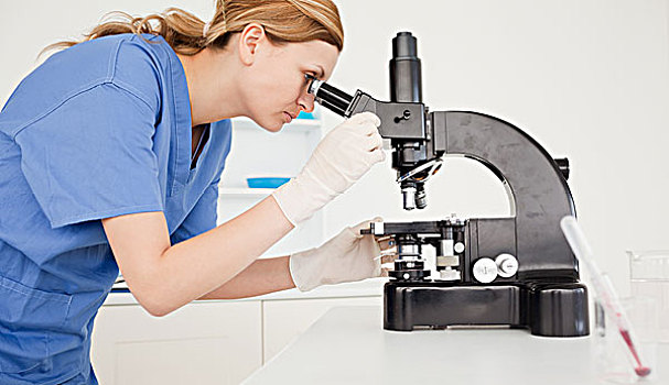 女性,科学家,看穿,显微镜