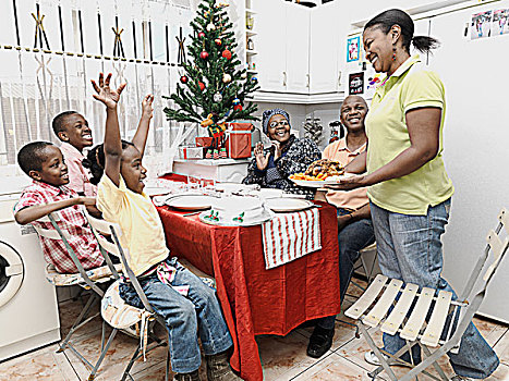 非洲,家庭成员,等待,圣诞大餐