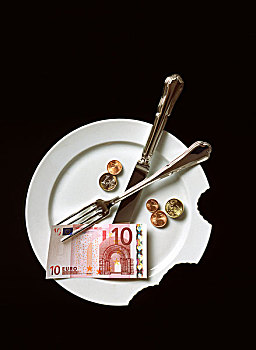盘子,刀,叉子,10欧元,欧洲货币,货币,硬币,黑色背景