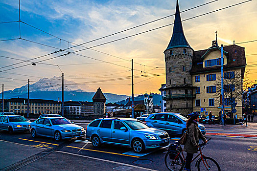 瑞士琉森湖小镇交通秩序