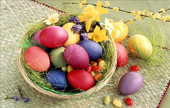 复活节彩蛋,糖豆,篮子,春花