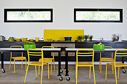 厨房,长,黑色,台案,餐桌,椅子,涂绘,亮黄色