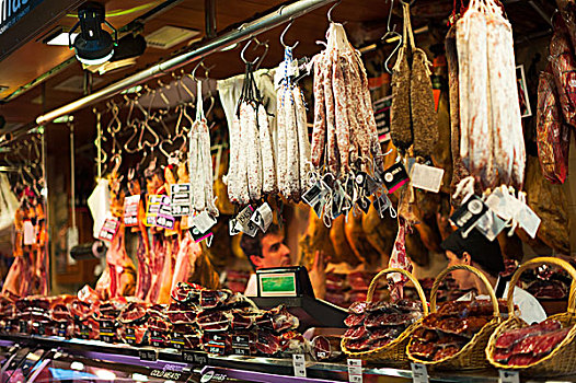 波盖利亚市场香肠火腿