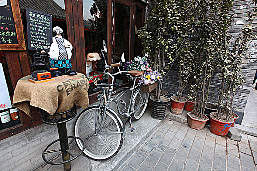 南锣鼓巷,自行车,餐厅,涂鸦,中国,北京,全景,风景,地标,建筑,传统