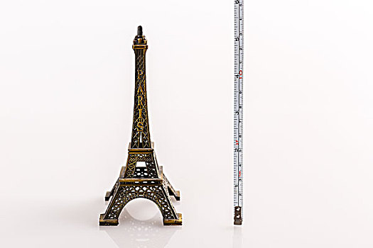 埃菲尔铁塔,模型与尺子