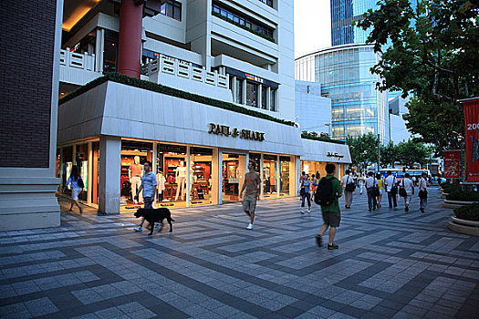 上海南京西路商业街