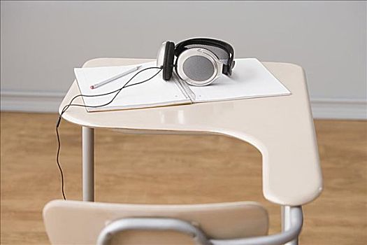 耳机,书桌