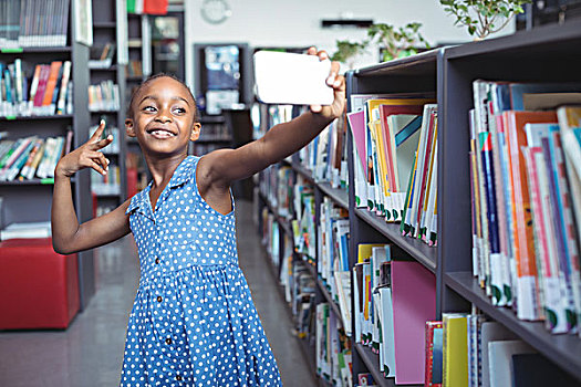 微笑,女孩,书架,图书馆,手势,站立