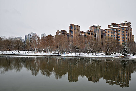 河北省石家庄市公园雪景