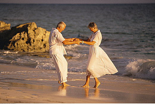 夫妻,握手,海滩