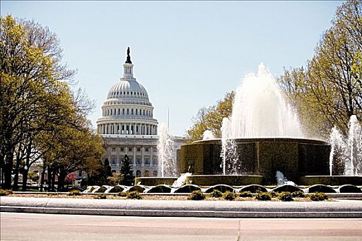 喷泉,正面,国会大厦建筑,联盟火车站,华盛顿特区,美国