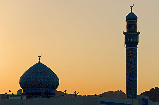 逆光,尖塔,圆顶,清真寺,马斯喀特,区域,阿曼,亚洲