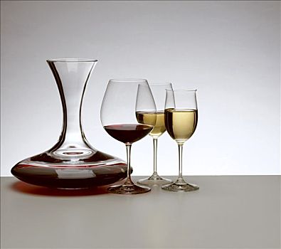 红酒,白葡萄酒,玻璃杯,玻璃瓶