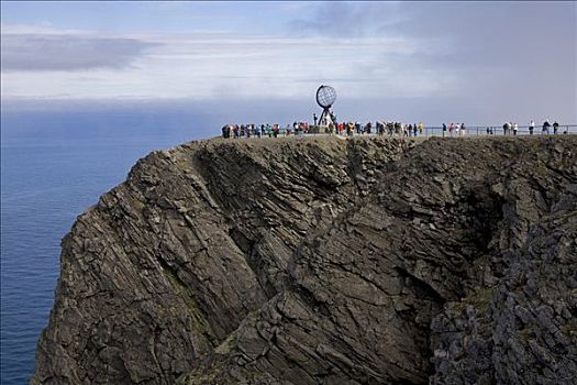 游客,雕塑,悬崖,霍宁斯沃格,港口,岛屿,北角地区,挪威