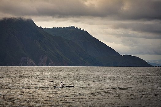 捕鱼者,湖,苏门答腊岛,印度尼西亚