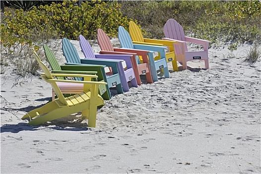 排,彩色,宽木躺椅,海滩