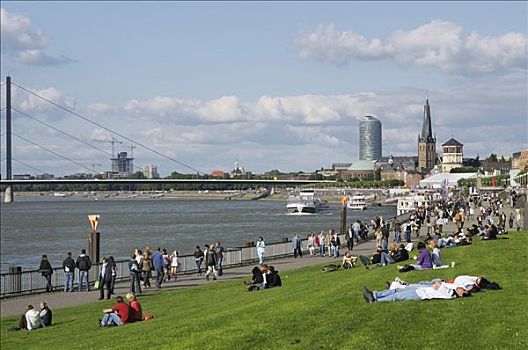 年轻人,放松,莱茵河,河,散步场所,正面,北莱茵威斯特伐利亚,议会,德国